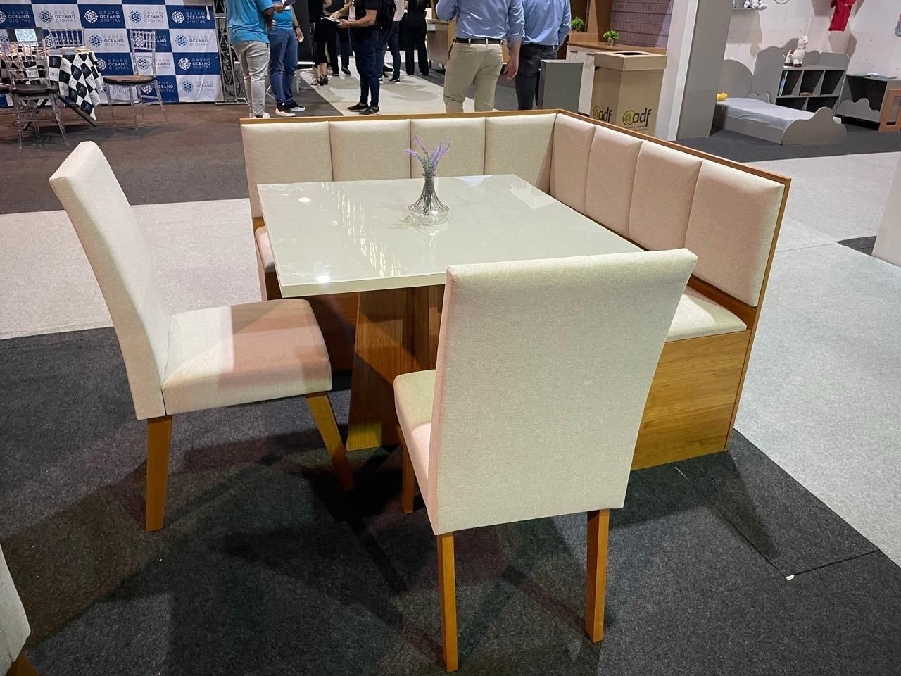 Conjunto Canto Alemao Bau + Mesa Mon/Soberano Mel/Blonde + 2 Cadeiras Milao Mel/Linho Bronze - VIERO MOVEIS - Imagem 4